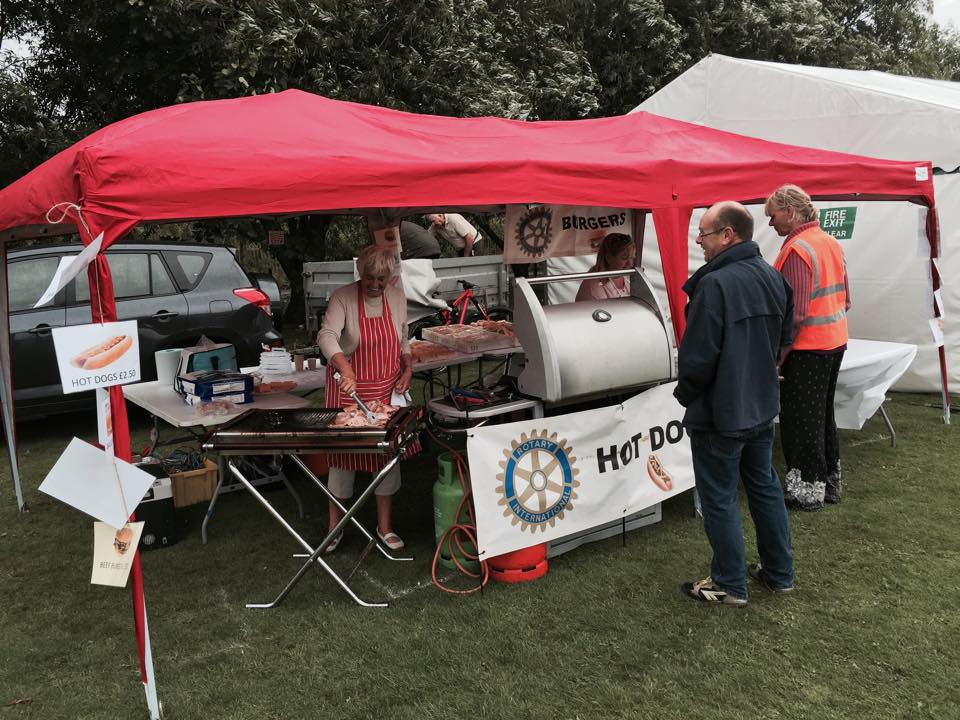 Setting up the Rotray Barbecue at Furlongs Field